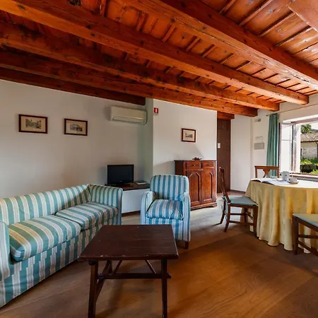 Farm stay La Foresteria Serego Alighieri Sant'Ambrogio di Valpolicella