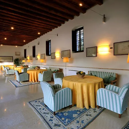Farm stay La Foresteria Serego Alighieri Sant'Ambrogio di Valpolicella